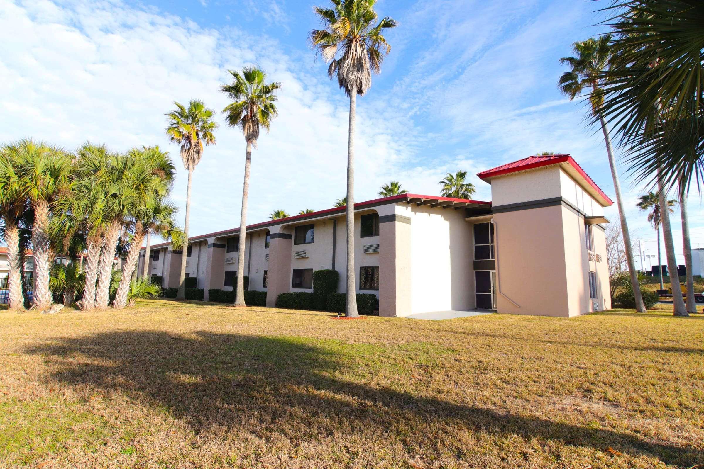 Ramada By Wyndham Davenport Orlando South Hotel Exterior photo